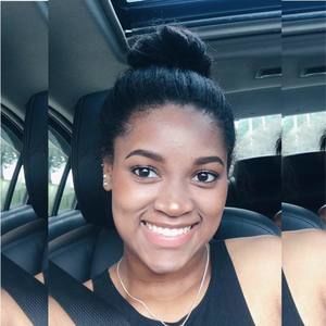 Meet your Posher, Lauren